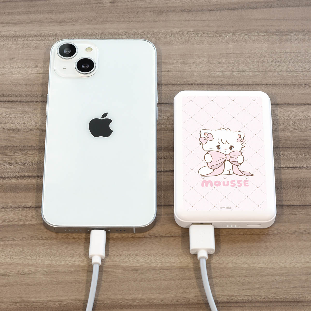 Lil ala mode MagSafe対応 ワイヤレスリチウム充電器5000mAh（ムース）