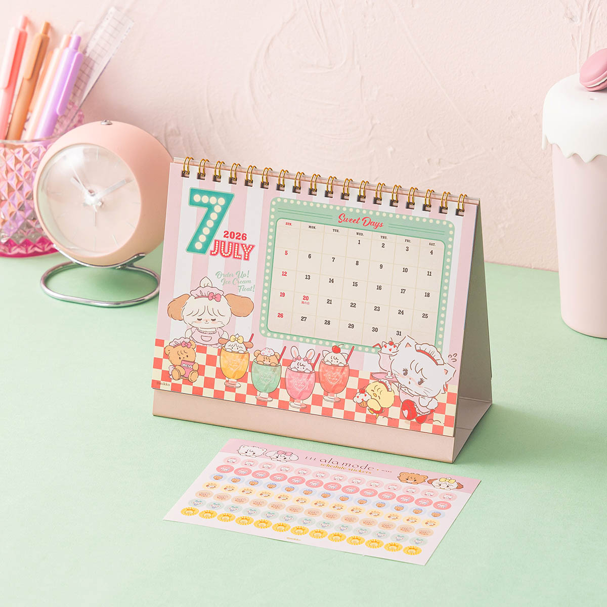 Lil ala mode 2026年4月始まり卓上カレンダー（ミニシール付き）