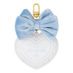 Lil ala mode ベロアリボン付きアクリルキーホルダー（ラテ）